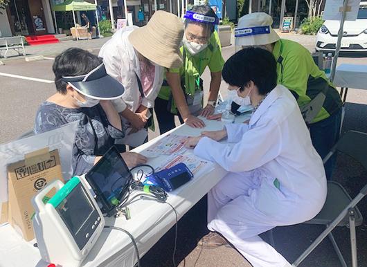 日本調剤 すみれ中央薬局の健康イベント 血圧・血管年齢測定