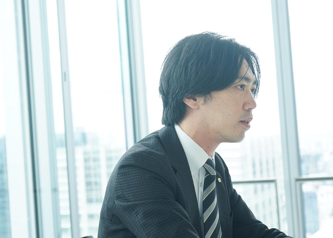メディカルリソース医師事業部・横田のインタビュー中の横顔