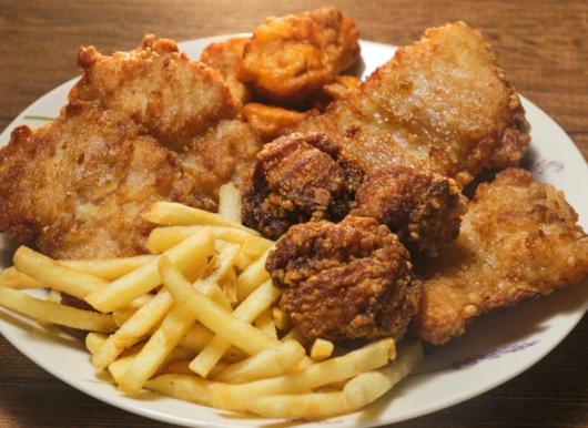 揚げ物の盛り合わせ