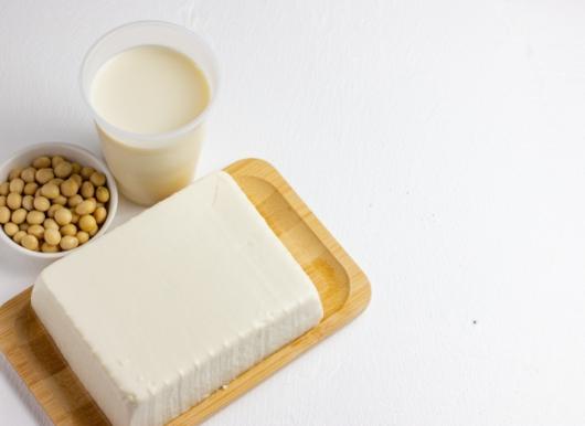 豆腐や豆乳などの大豆製品