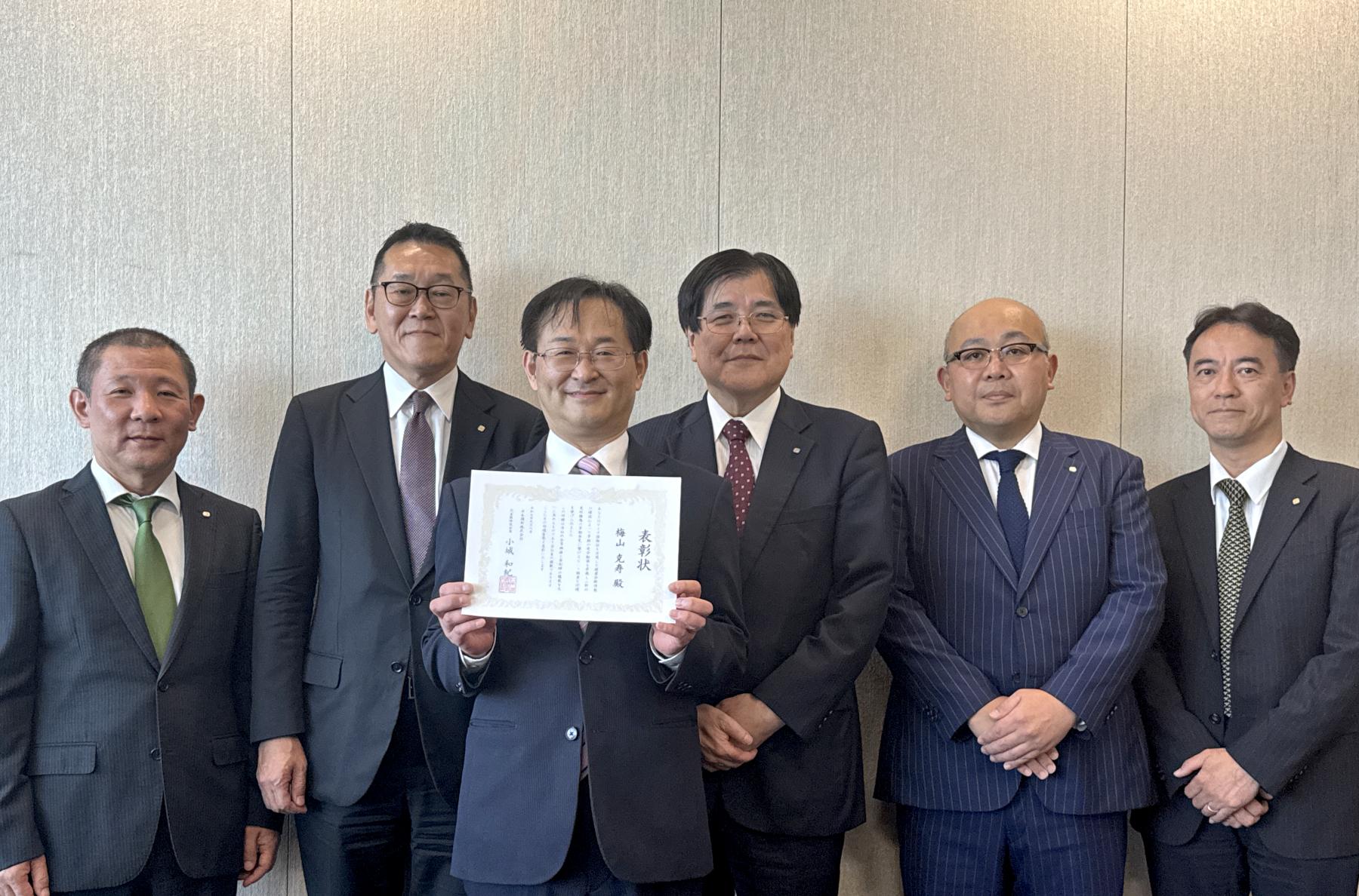 日本調剤の社内表彰式の様子