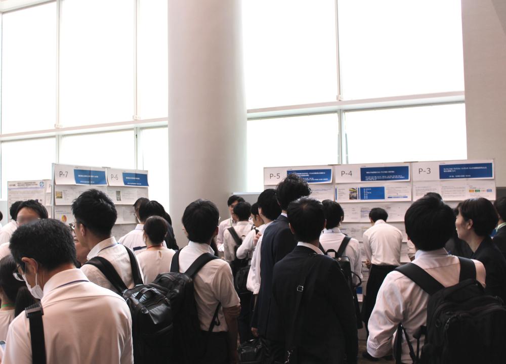 2025年度日本調剤グループ学術大会 全国大会の様子